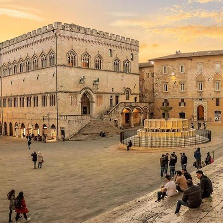 Azzi B&B Comfortably, In The Quietness Of The Perugia Historical Centre Bagian luar foto