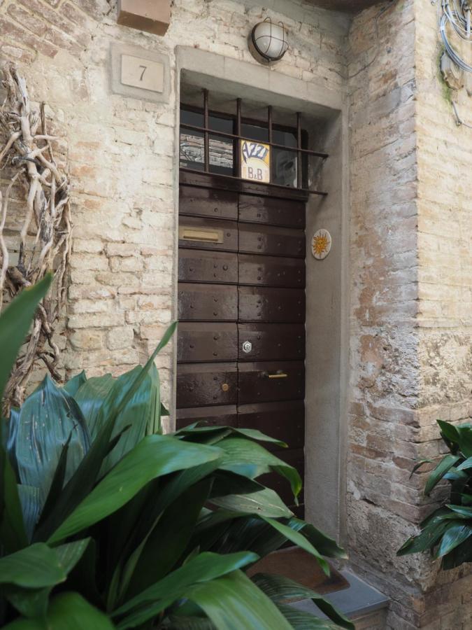 Azzi B&B Comfortably, In The Quietness Of The Perugia Historical Centre Bagian luar foto